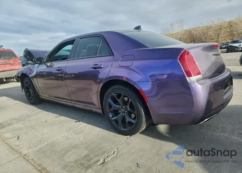 2021 Chrysler 300 S z USA, uszkodzony, nr VIN 2C3CCABG4MH545841
